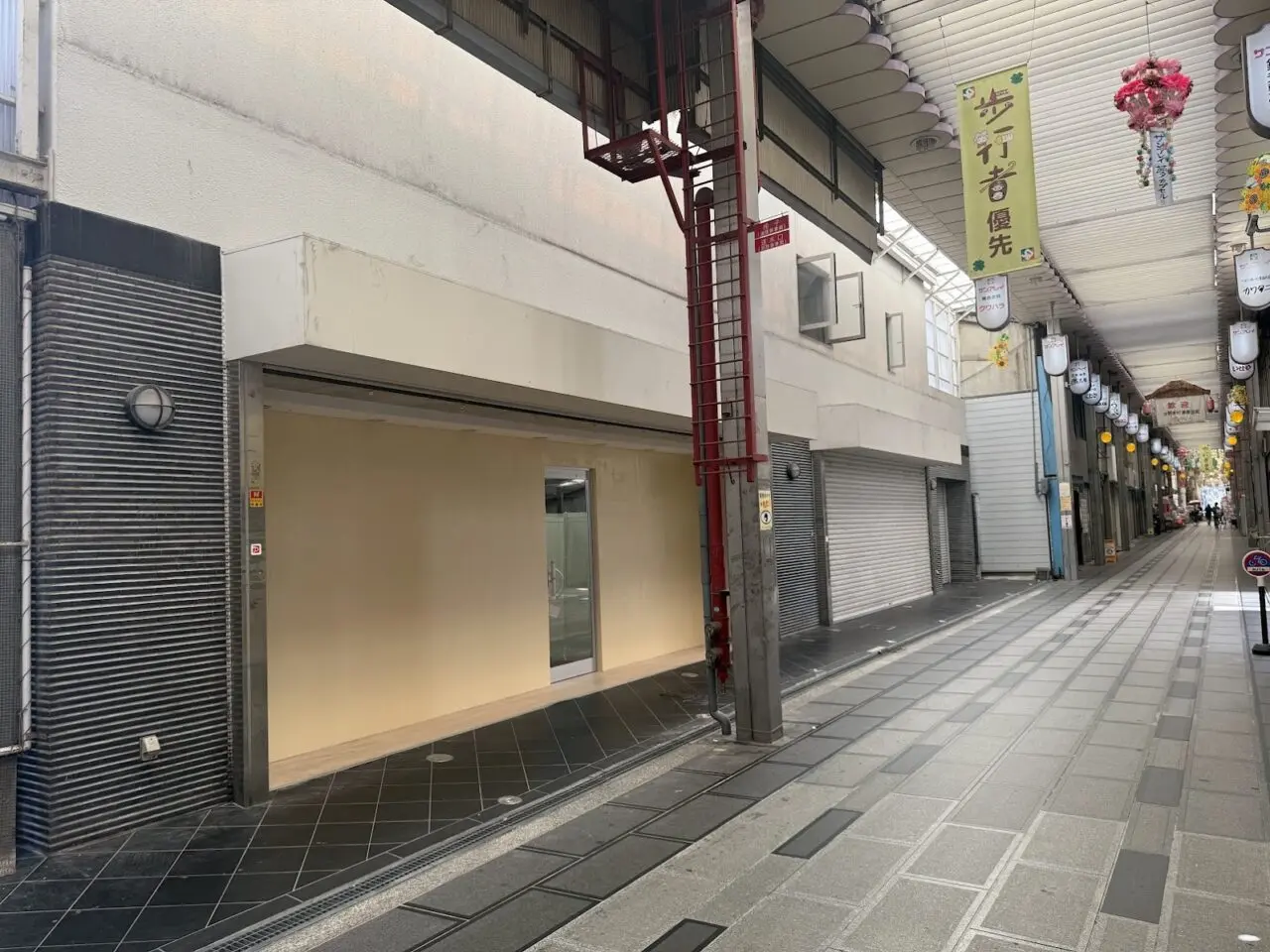 クワハラ平野店跡地外観3