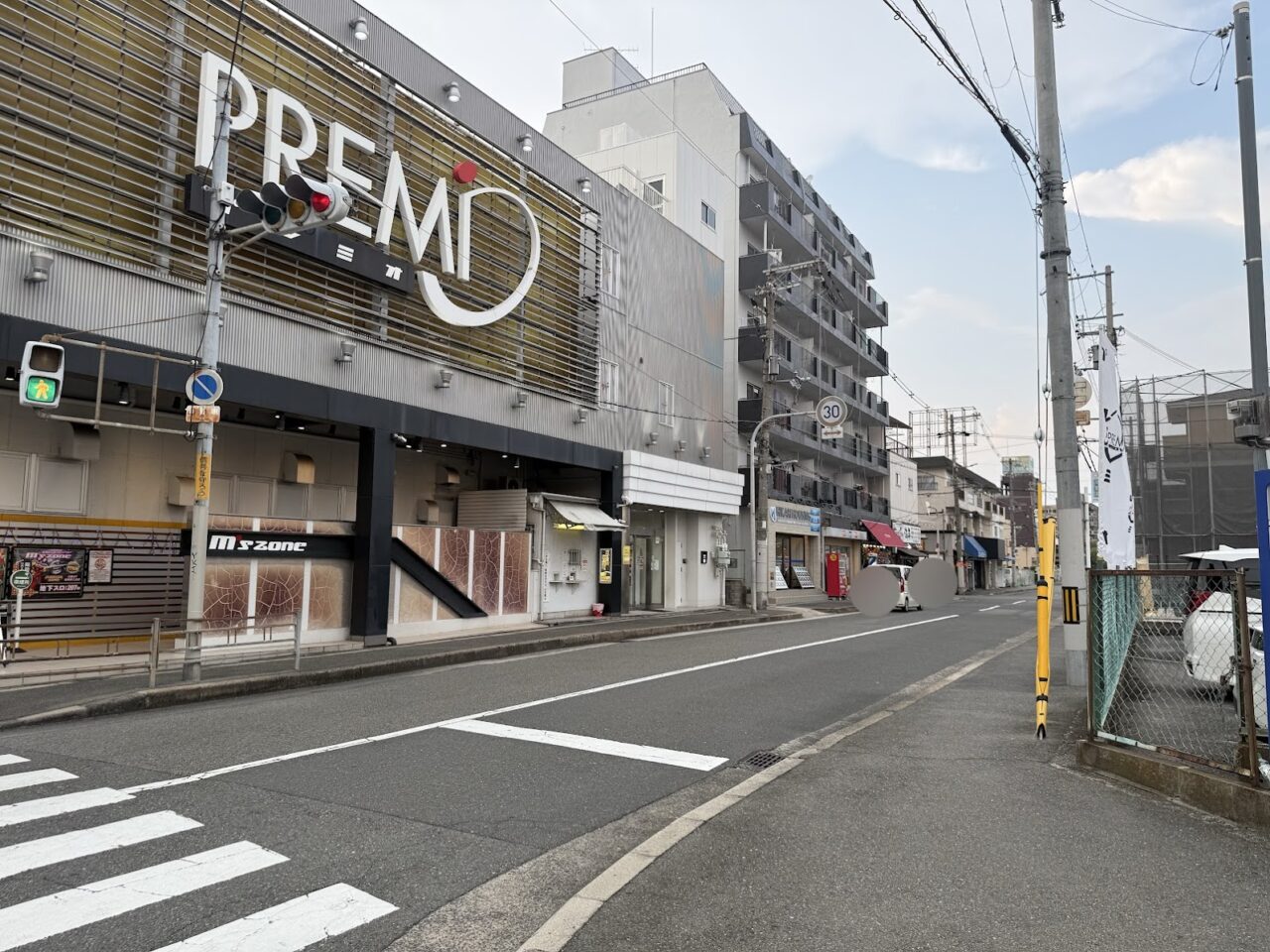 焼きふぐと焼肉のお店炭火焼　ひなや外観1