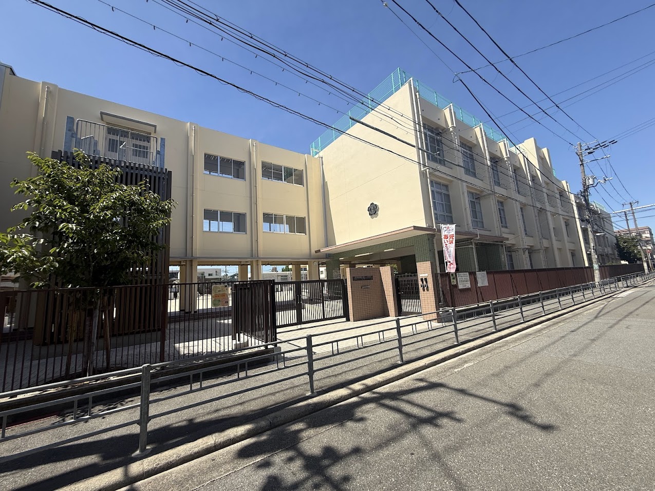 加美南部小学校外観