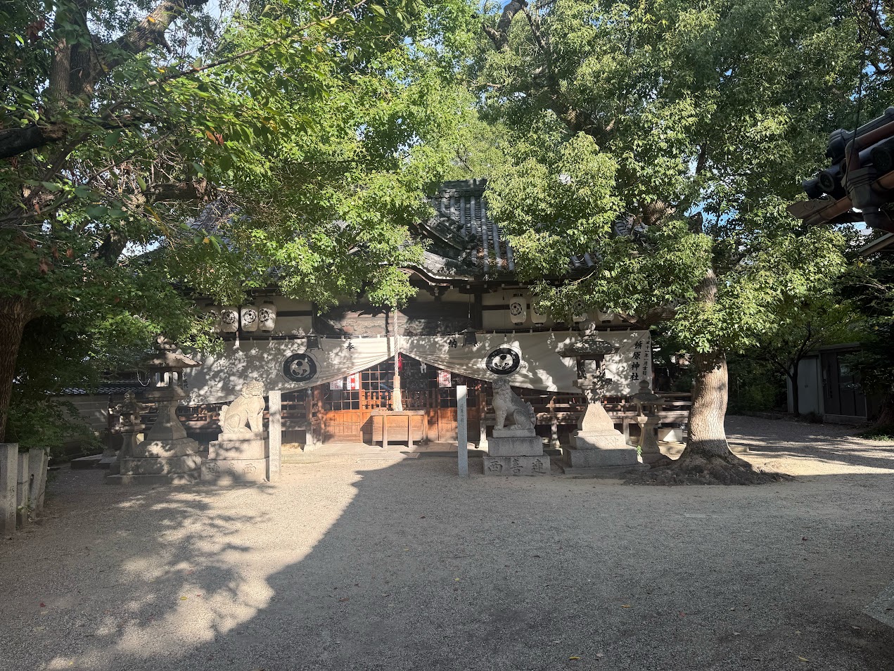 式内楯原神社境内