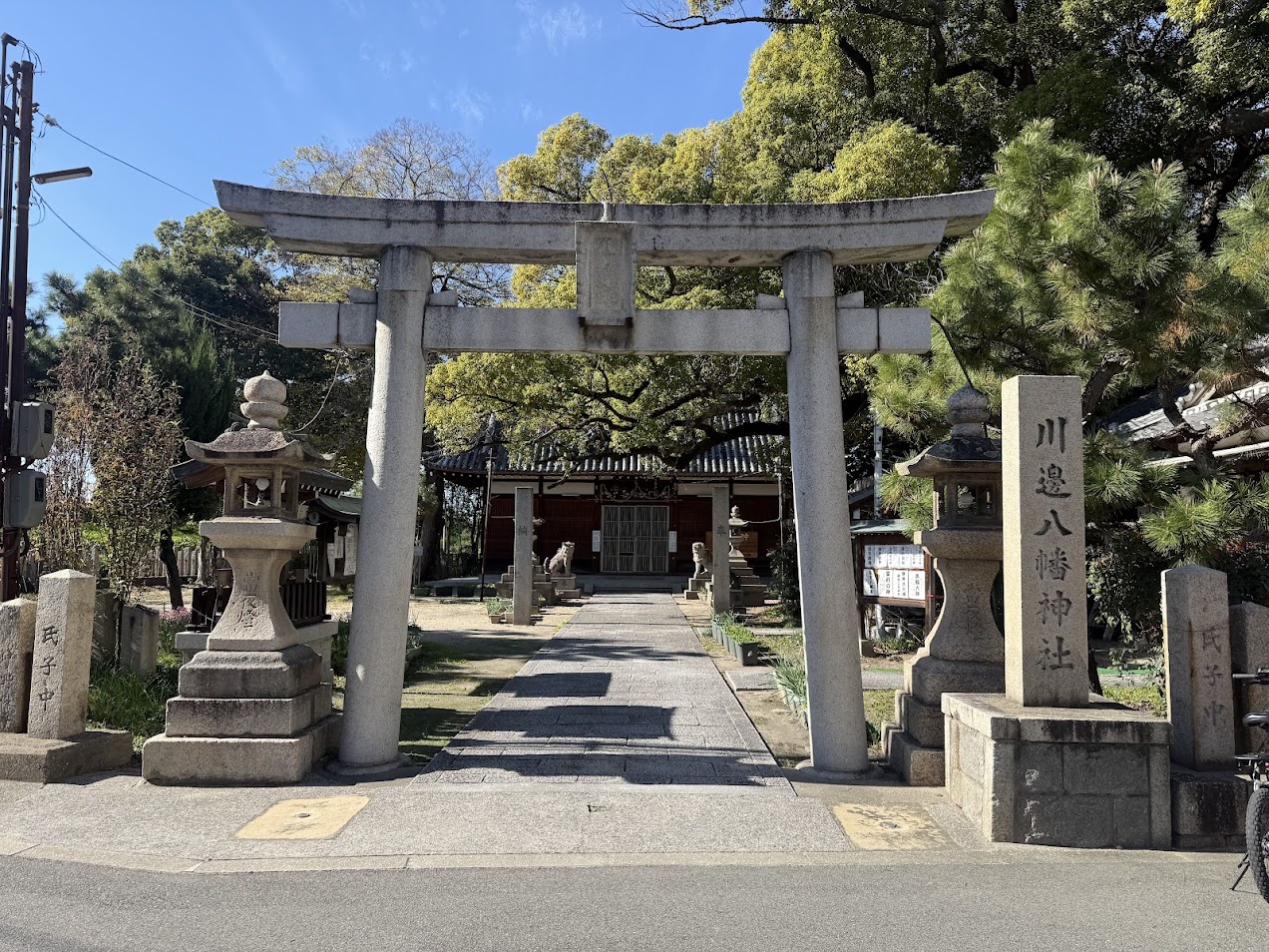 川辺八幡神社外観1