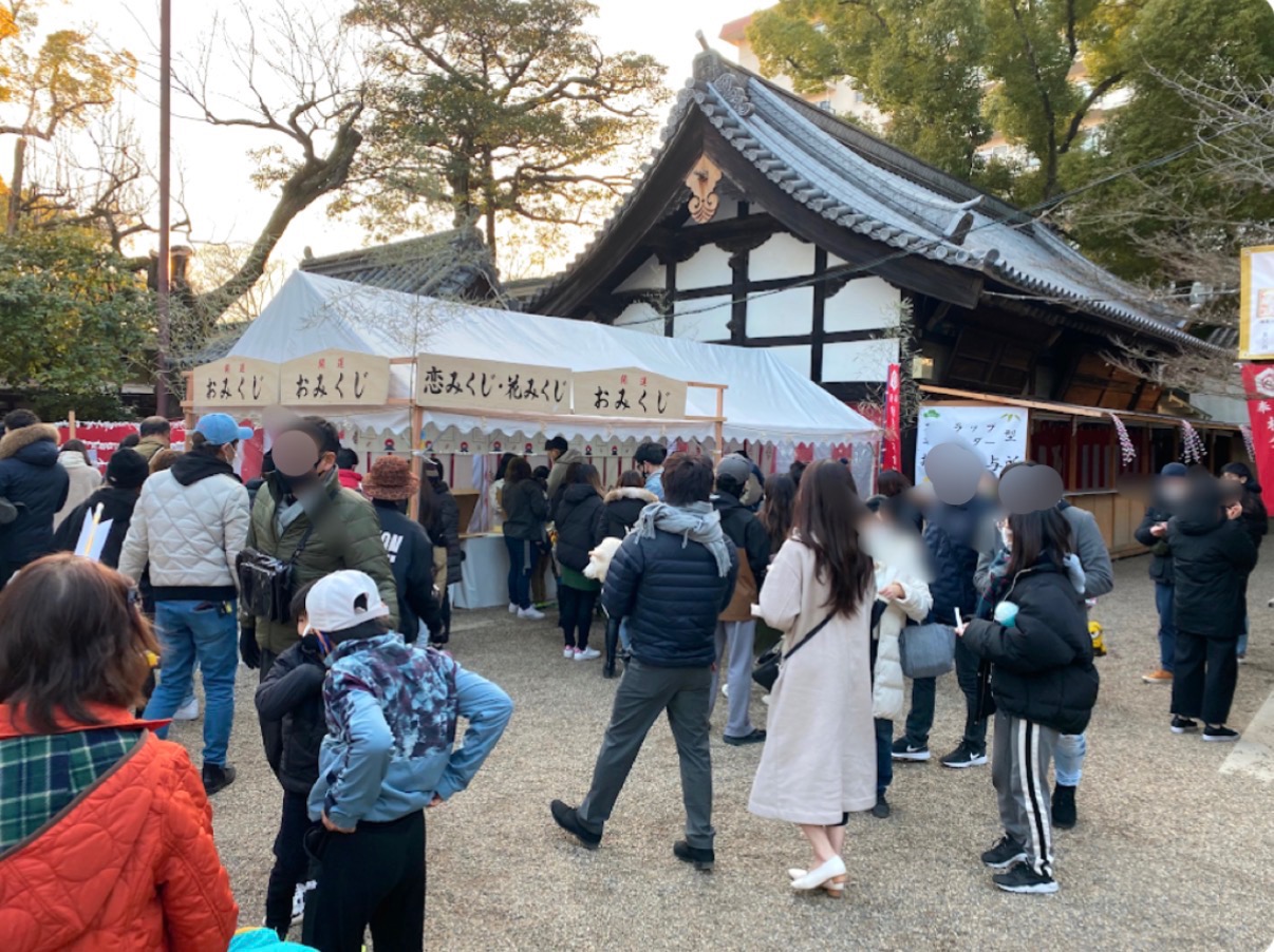 杭全神社境内