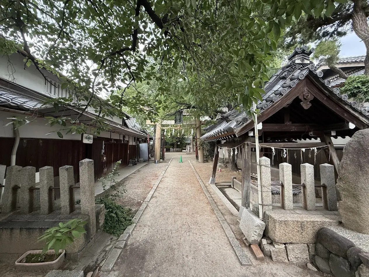 盾原神社外観2
