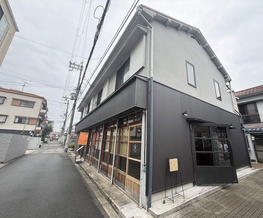 ぐるぐるそだつながや外観