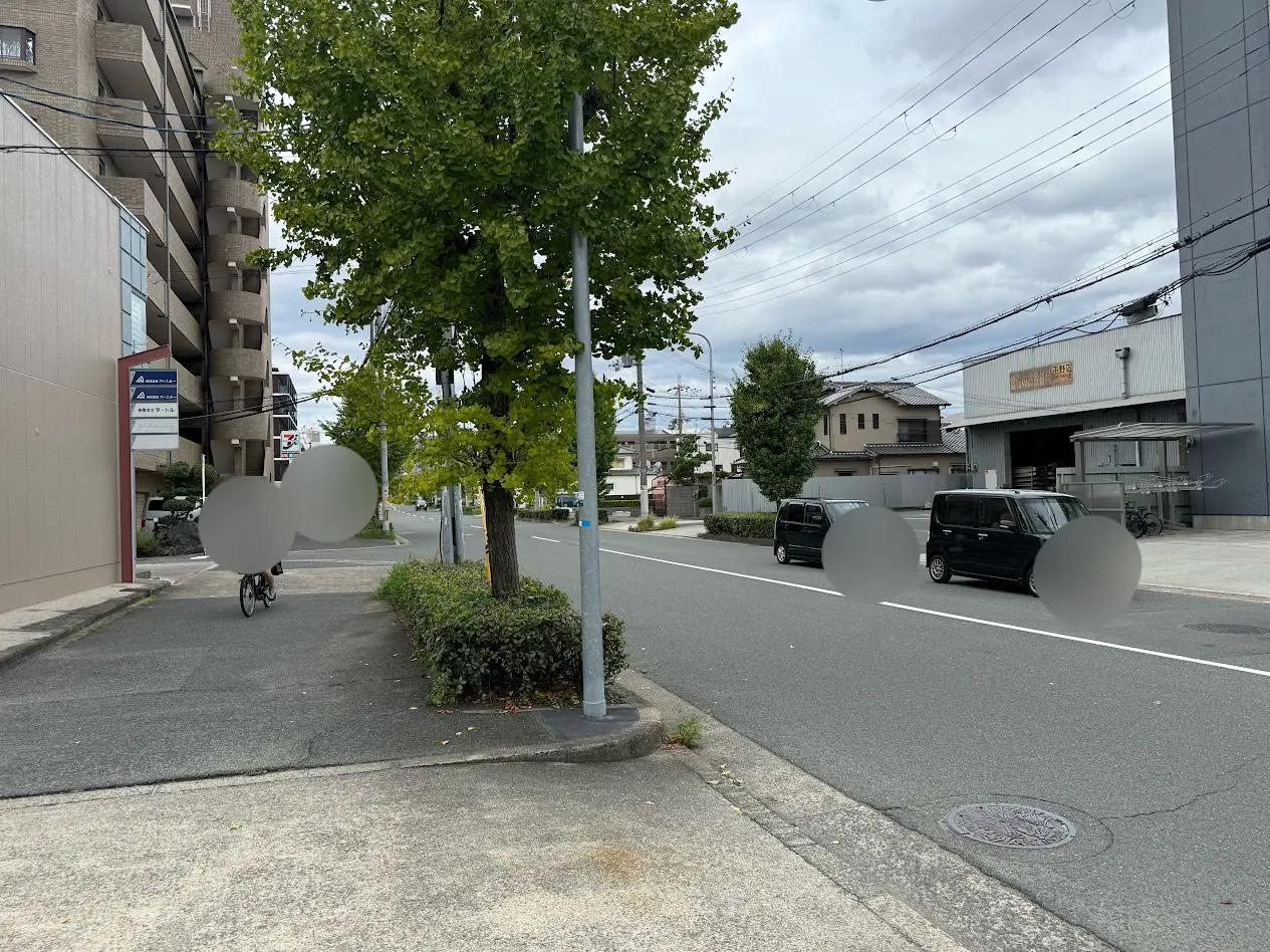 川辺会館前道路